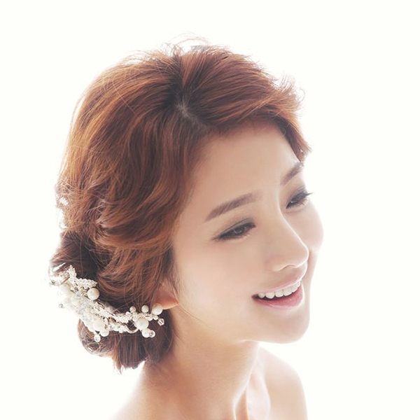 Chọn kiểu tóc phù hợp với khuôn mặt cô dâu