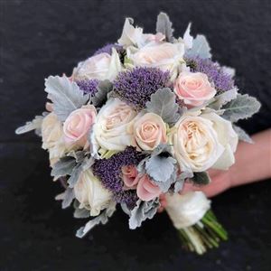 Hoa Cầm Tay Cô Dâu