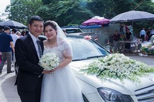 Trang Trí Hoa Xe Cưới HXC01