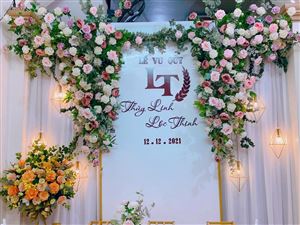 Trang Trí Phông Lụa 1 Vách Cứng