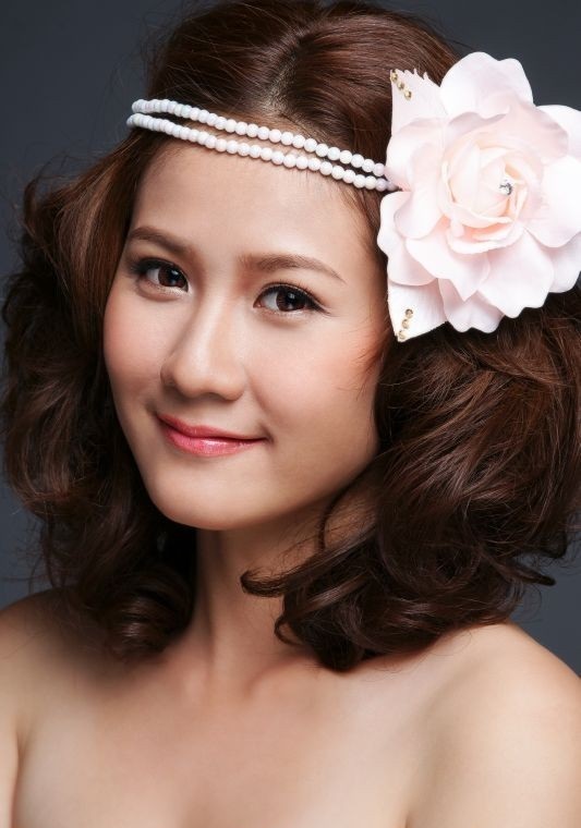 Chọn kiểu tóc phù hợp với khuôn mặt cô dâu 5