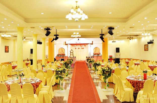 Chọn nhà hàng tổ chức đám cưới 4