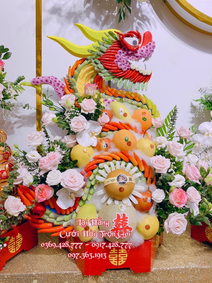 Tráp hoa quả Rồng cốt cao hiện đại