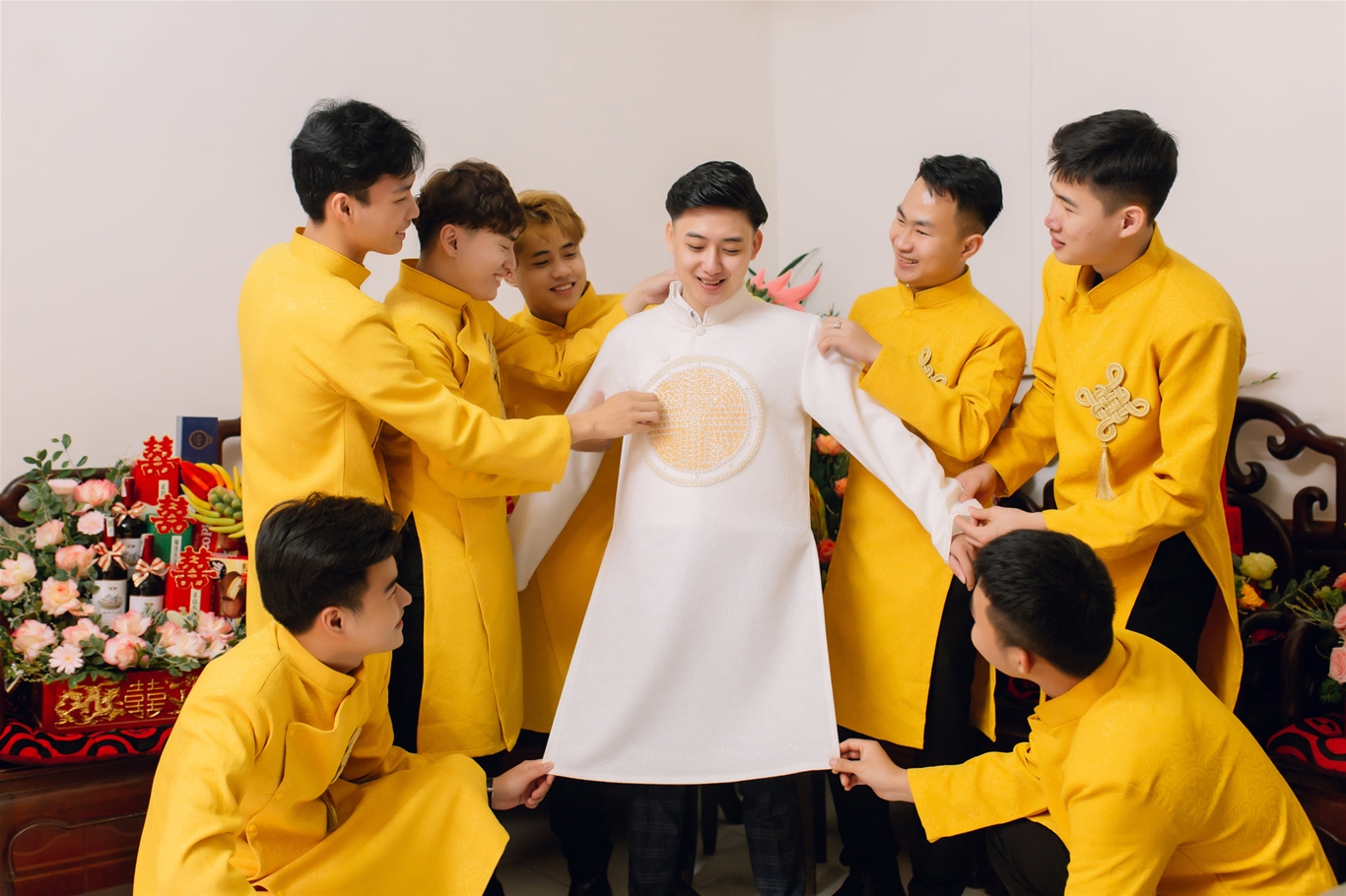 áo the khăn xếp nam cưới hỏi lại hằng